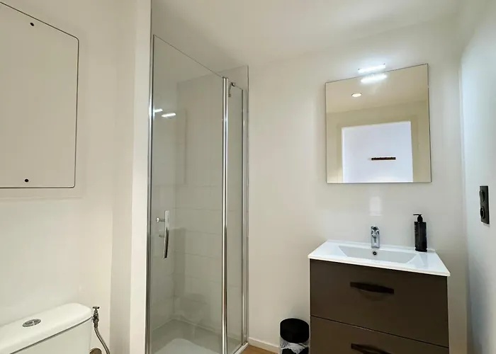 We Live Sharies A301 Apartment *