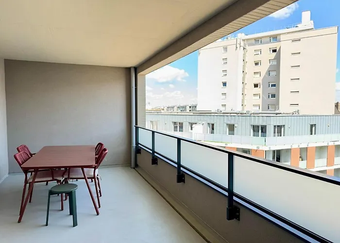 We Live Sharies A301 Apartment